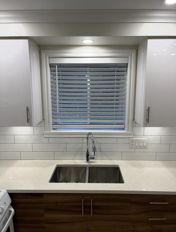 702 Rue Albert-Couture #A - Photo 3 of 10