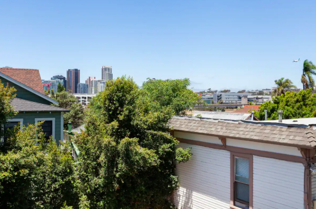 840 21st St - Photo 4 of 10