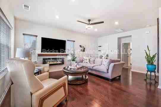 6549 Revolutionary Trail - Photo 6 of 23