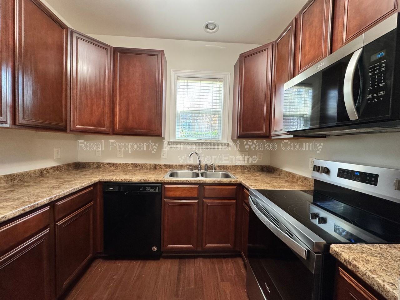 3501 Provost Street - Photo 4 of 34