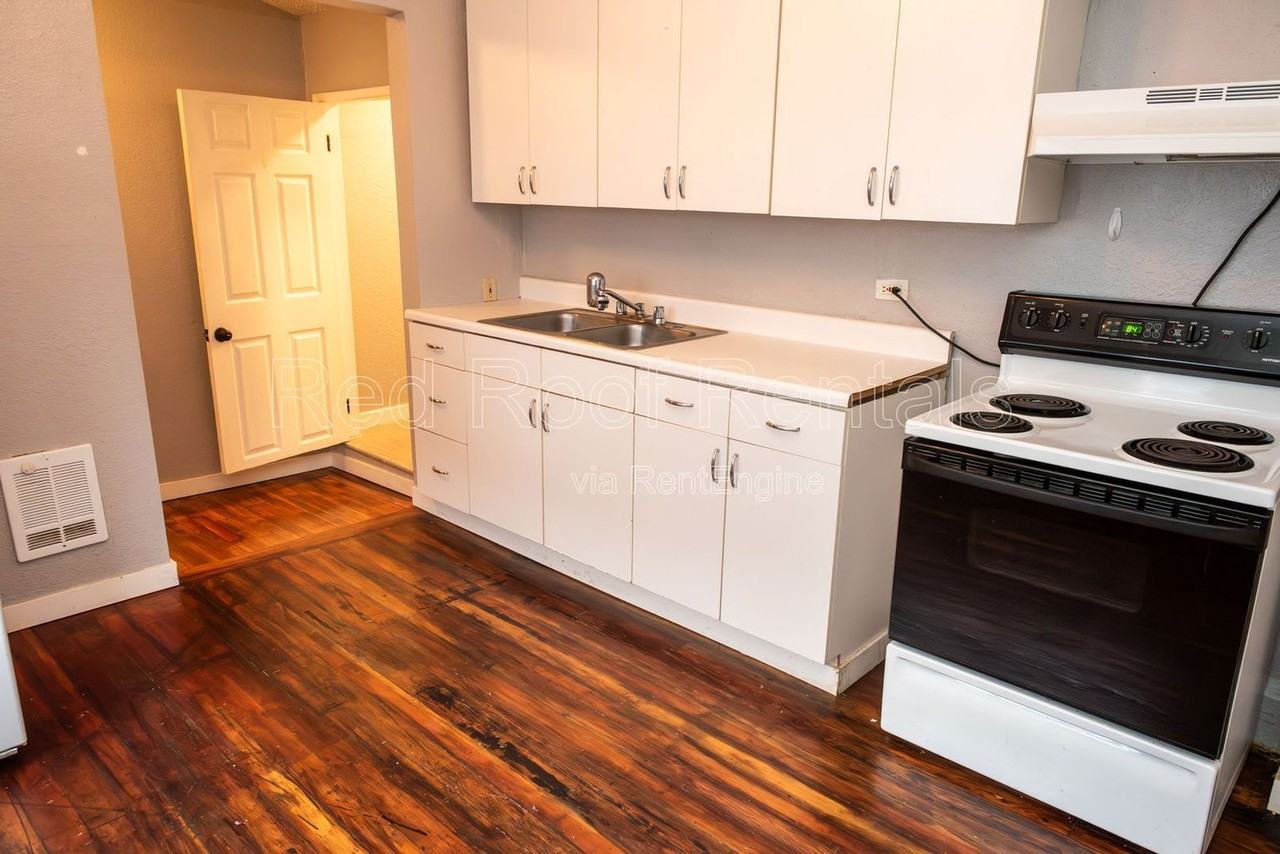 1116 N 4th St #A - Photo 7 of 15