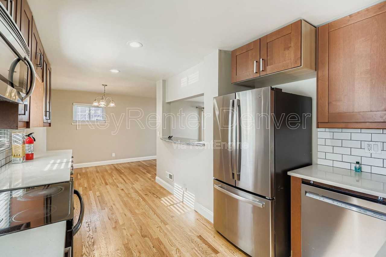 4350 E Utah Pl - Photo 5 of 22