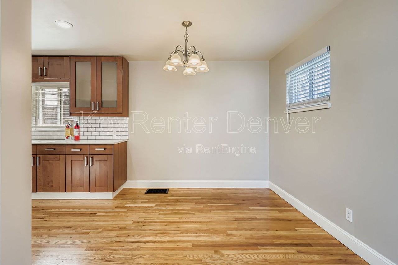 4350 E Utah Pl - Photo 7 of 22
