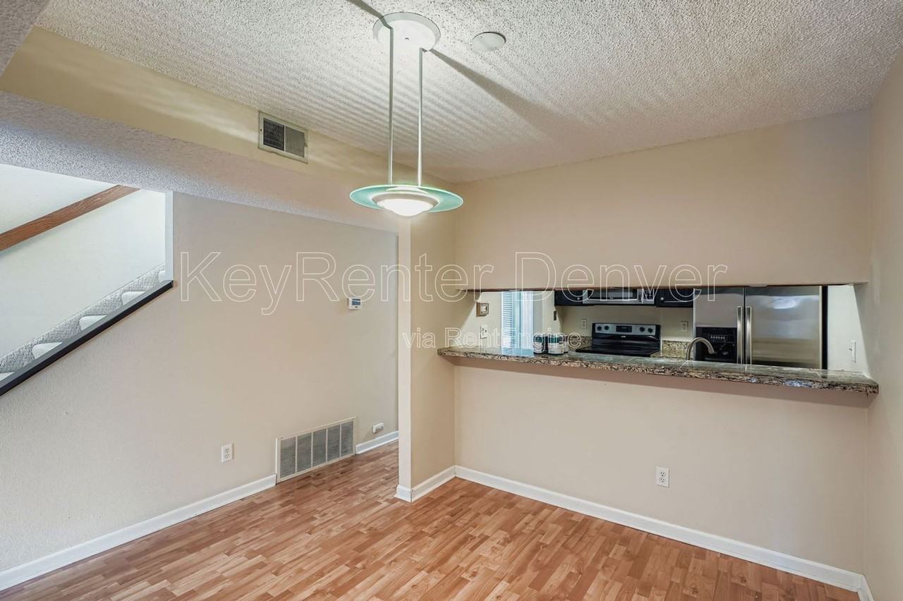 540 S Forest St #3201 - Photo 3 of 12