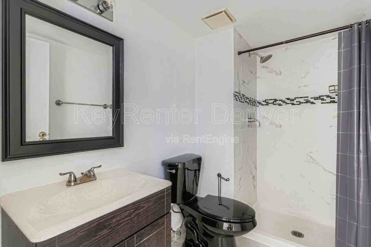 540 S Forest St #3201 - Photo 7 of 12