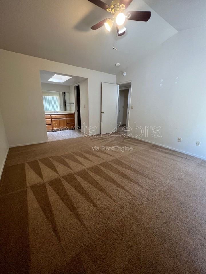 3068 W Queens Cir - Photo 6 of 42