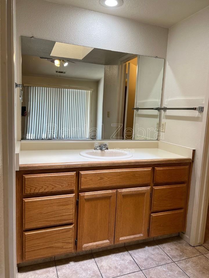 3068 W Queens Cir - Photo 4 of 42