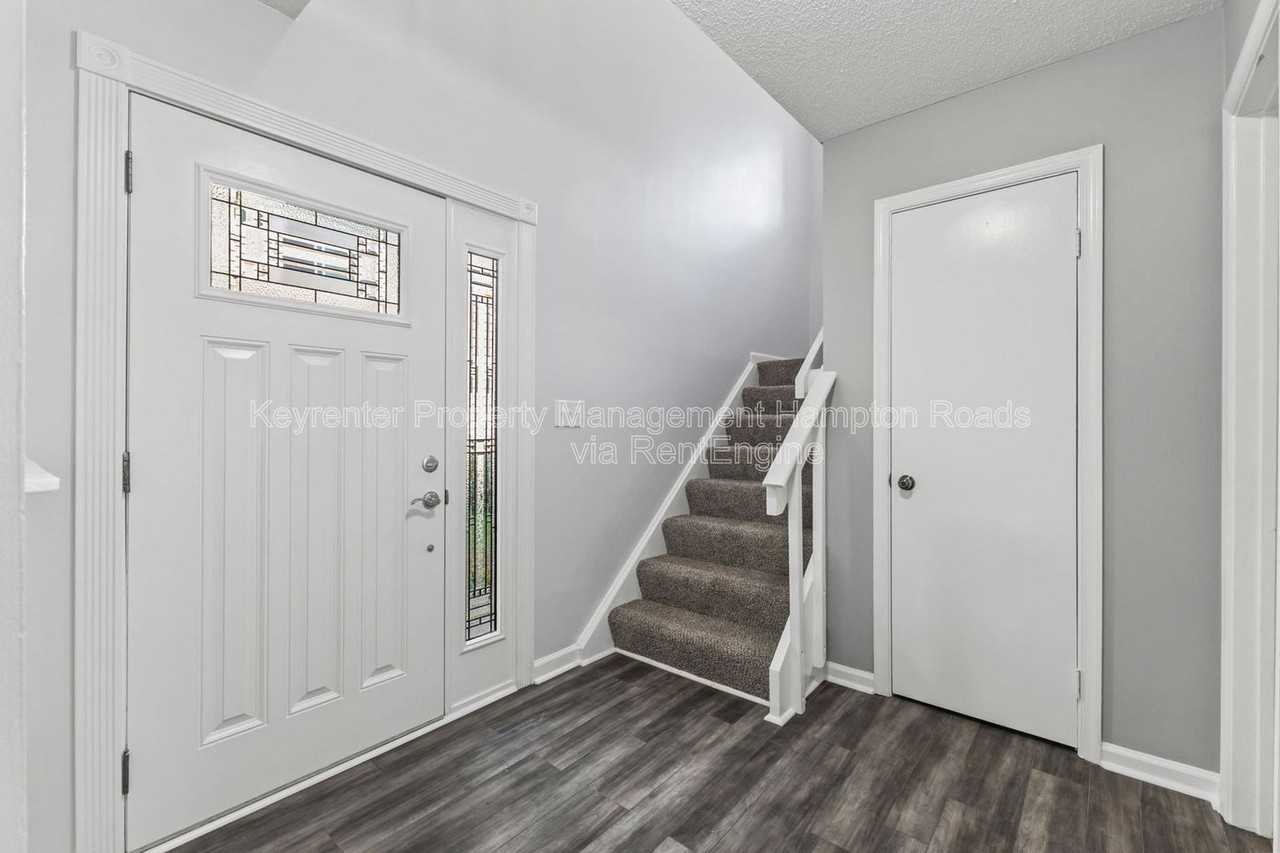 5408 Chatham Lake Dr - Photo 4 of 30