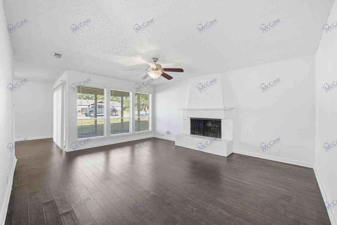 1736 Brown Trail - Photo 5 of 24