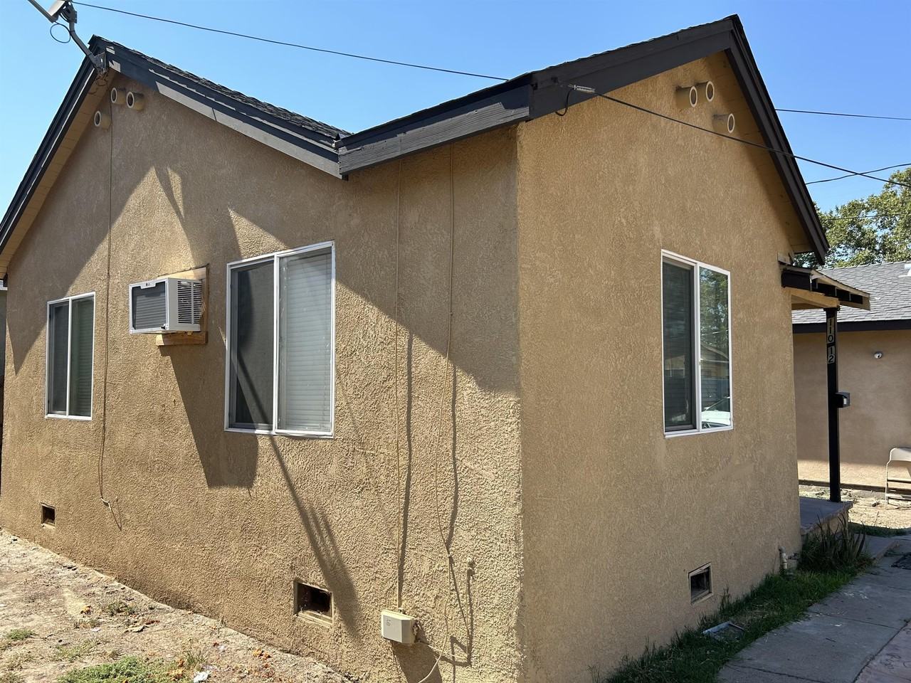 110 Pine St #1 - Photo 5 of 12