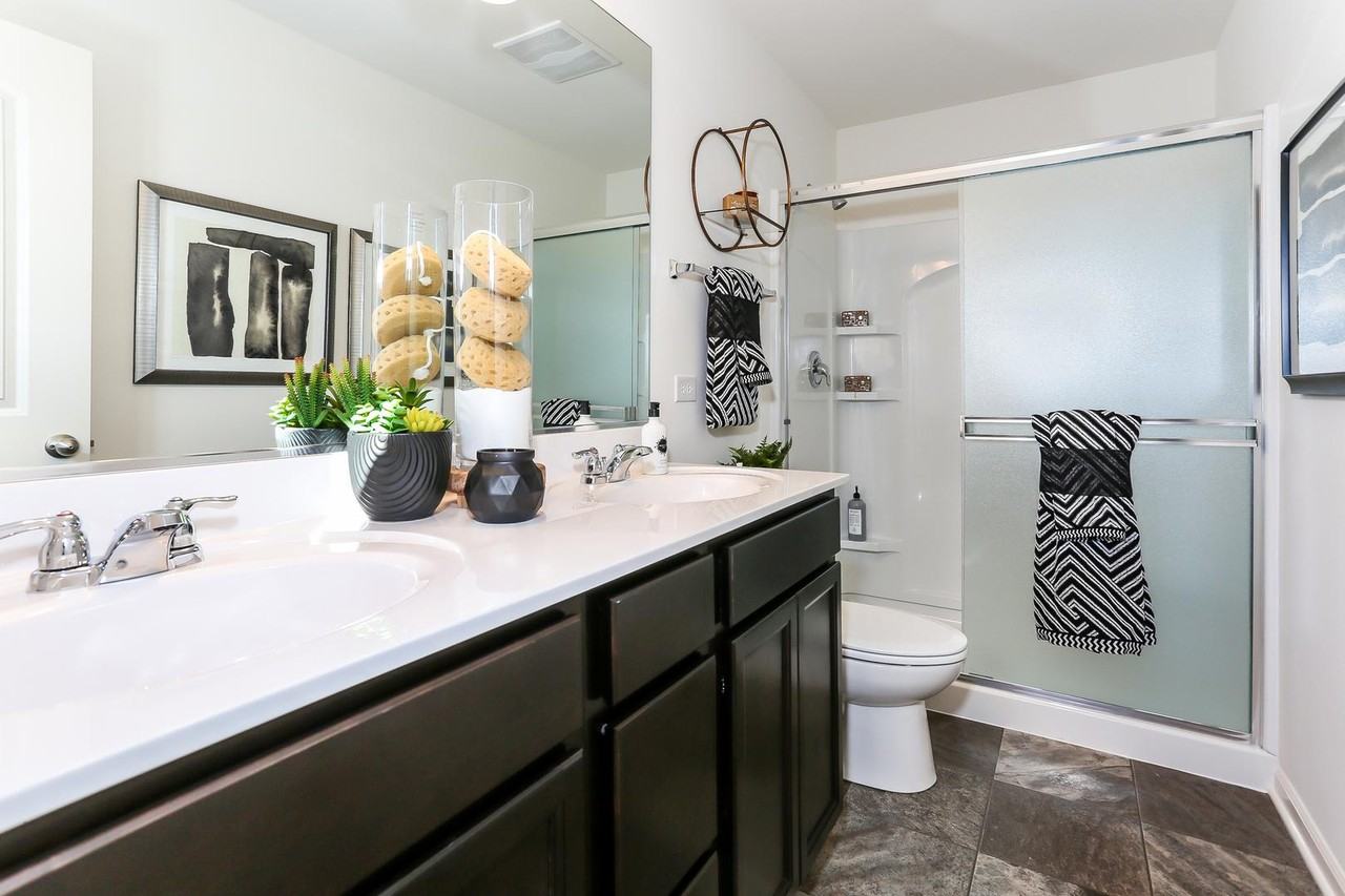 2307 Upland Rd - Photo 5 of 30