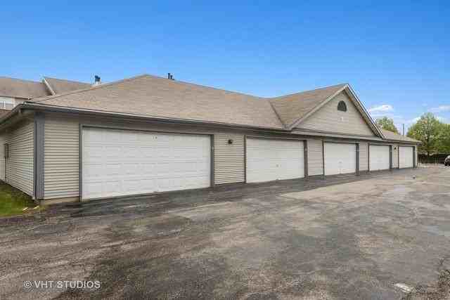 53 Kensington Drive #106 - Photo 3 of 36