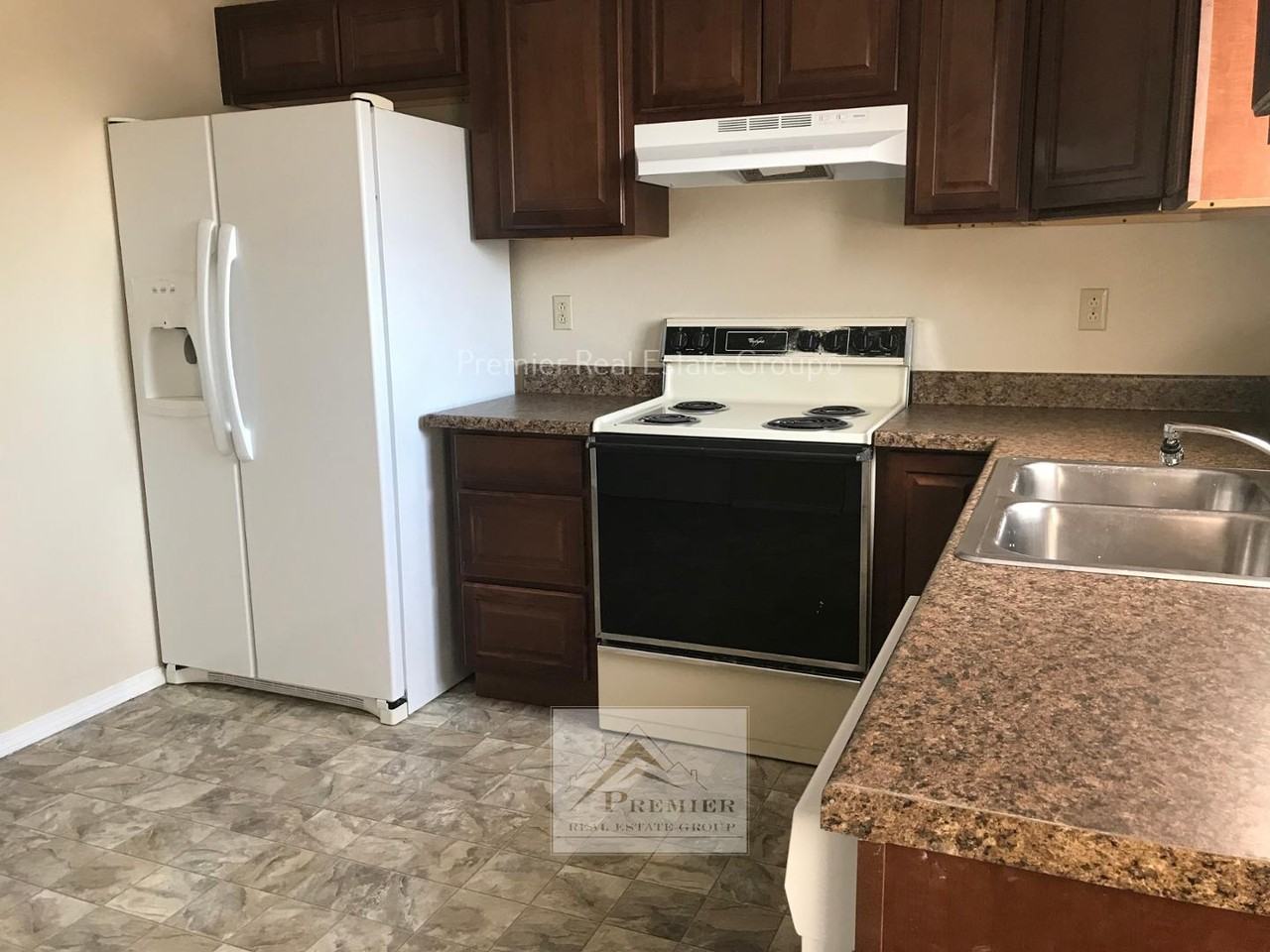 527 Comanche Village Dr - Photo 5 of 9