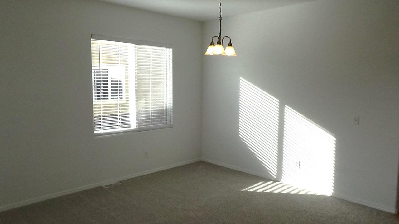 6739 Summer Grace St - Photo 4 of 27