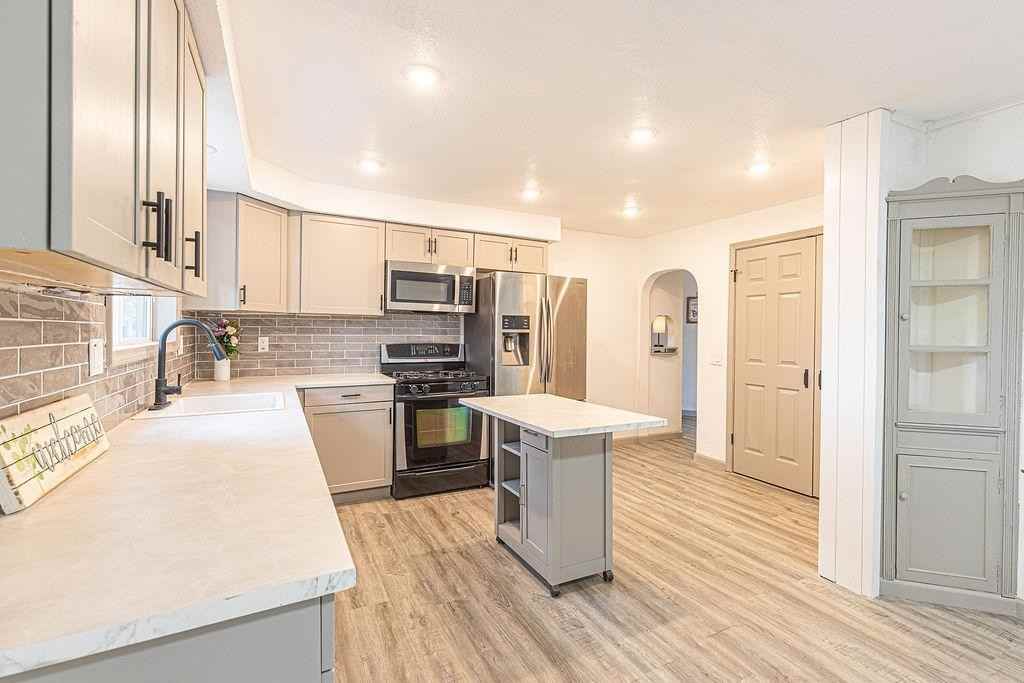 3815 Weckerly Rd - Photo 2 of 50