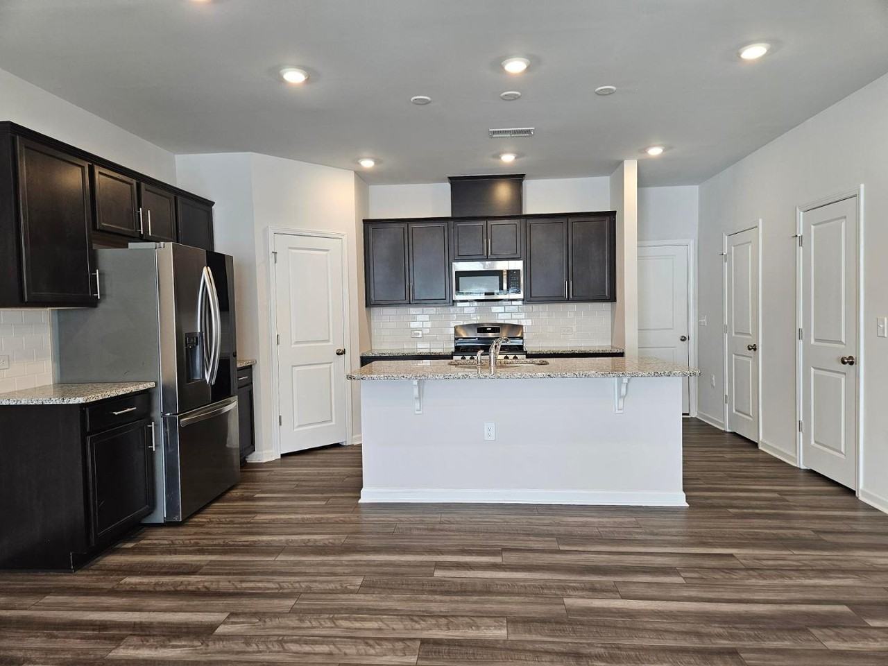 2250 Kasota Ln - Photo 2 of 28