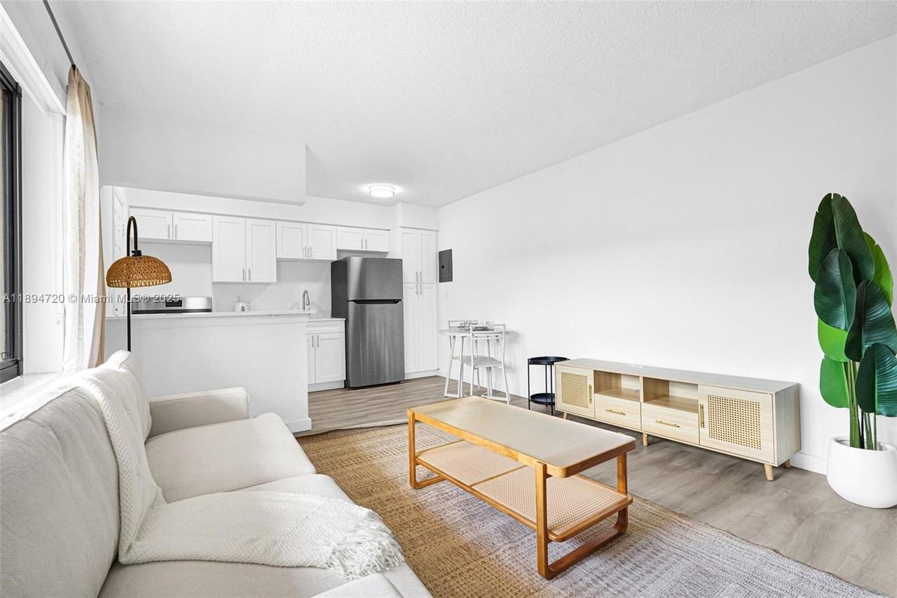 13210 Memorial Hwy #105