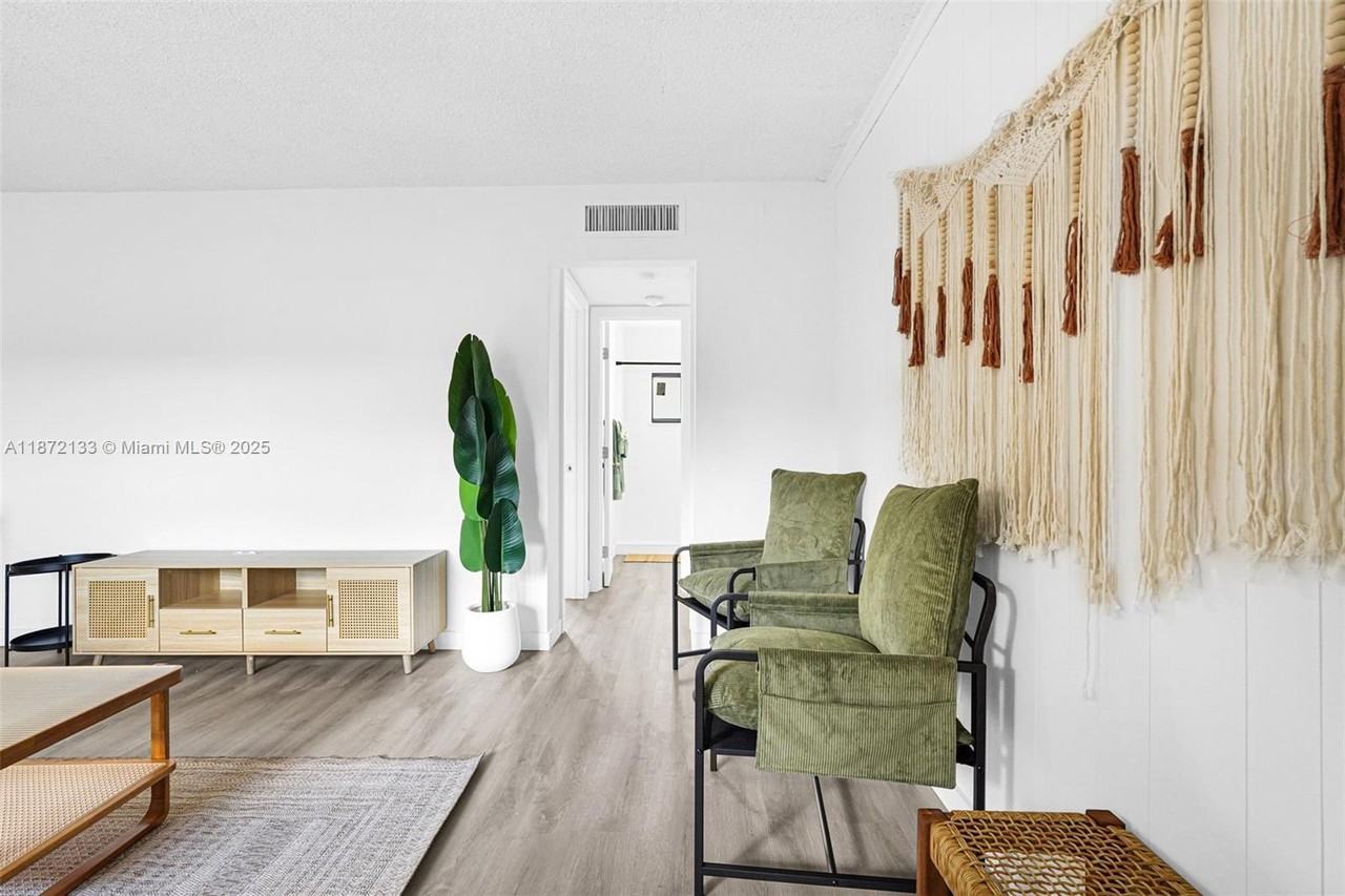 13210 Memorial Hwy #208 - Photo 6 of 50