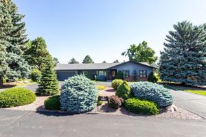 featured image of 2230 Hill Circle