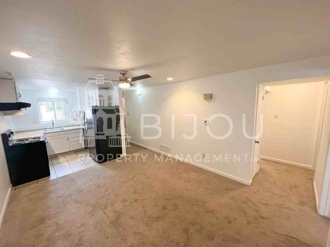 4418 N Chestnut St #B - Photo 5 of 17