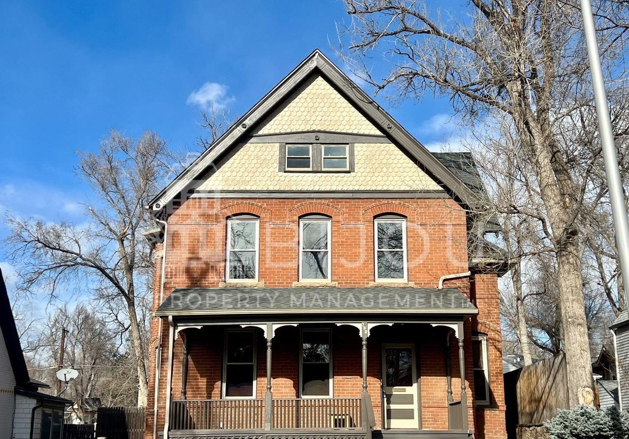 732 East Kiowa Street - Photo 3 of 16