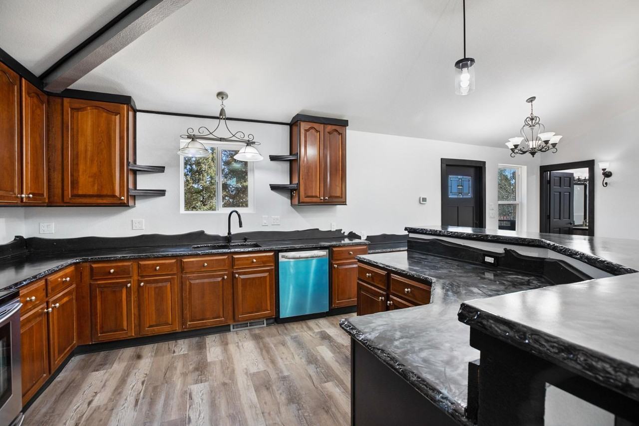 69 Mt Powderhorn Ln - Photo 5 of 39