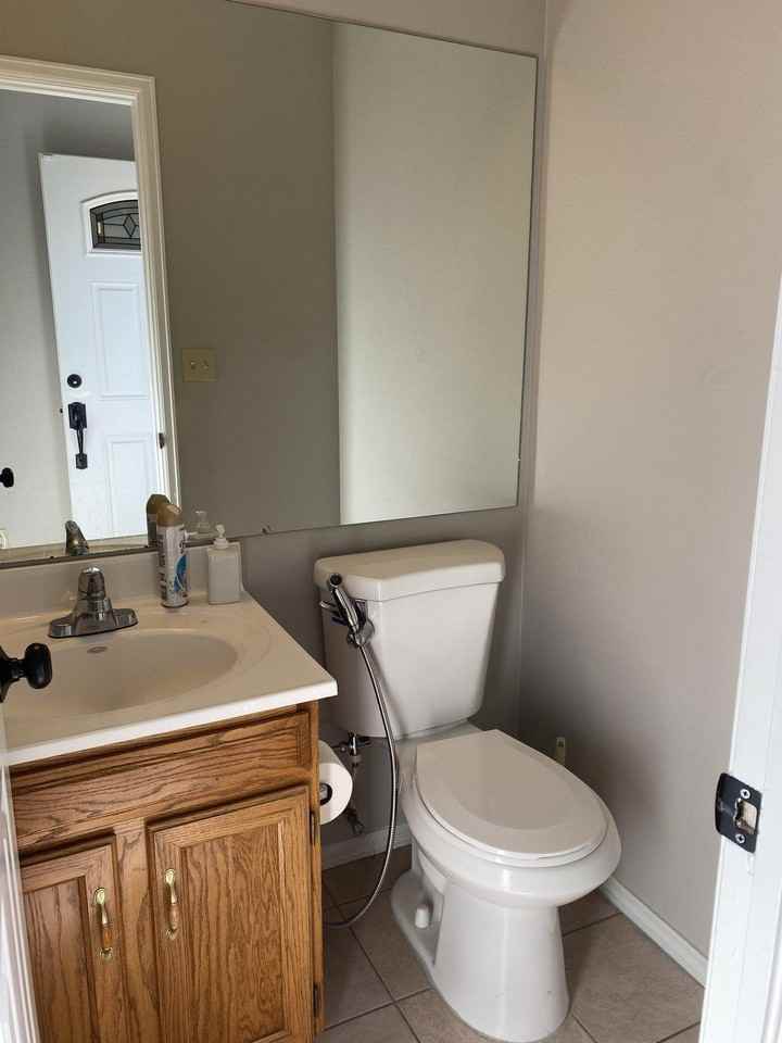 416 W Rockrimmon Blvd #C - Photo 7 of 38