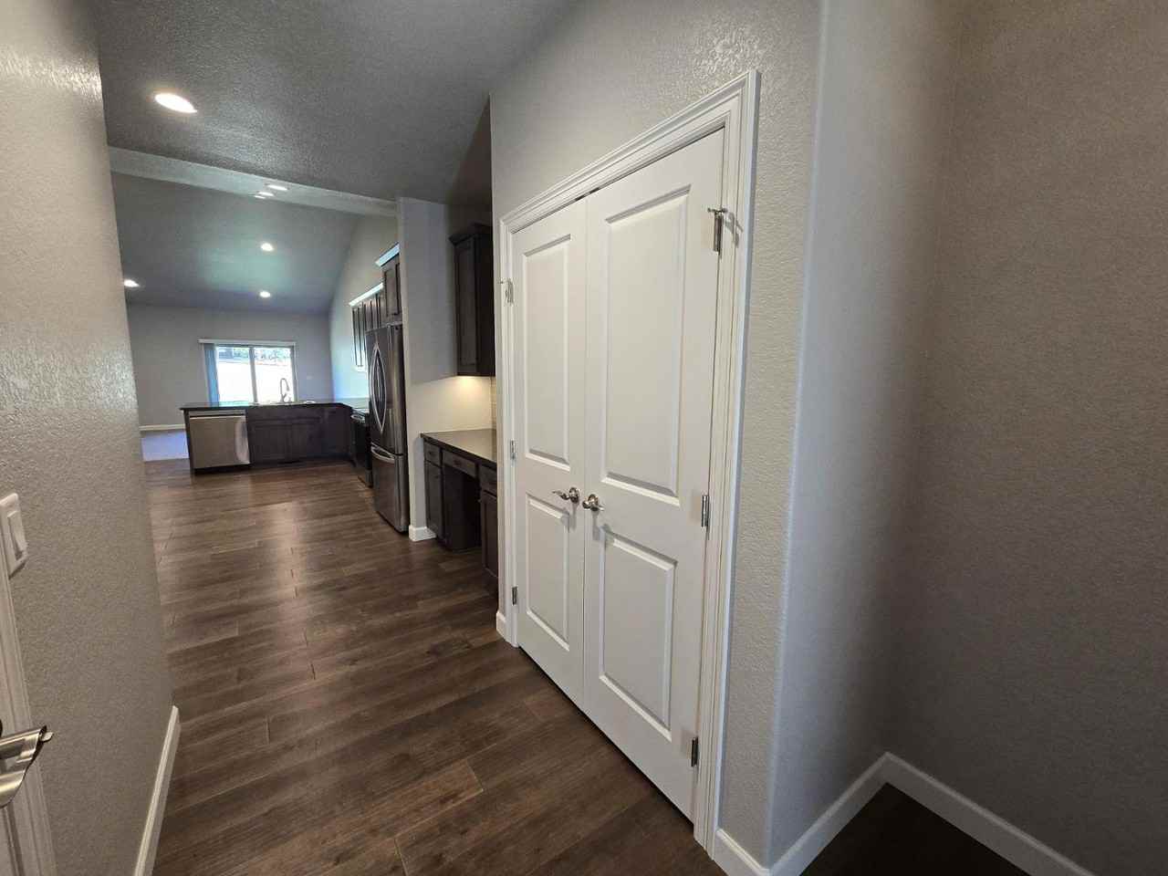 526 Brecken Ct - Photo 2 of 29