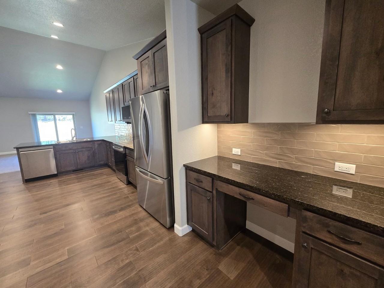 526 Brecken Ct - Photo 3 of 29