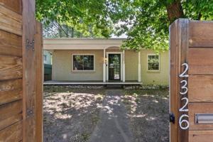 featured image of 2326 North Meade Avenue