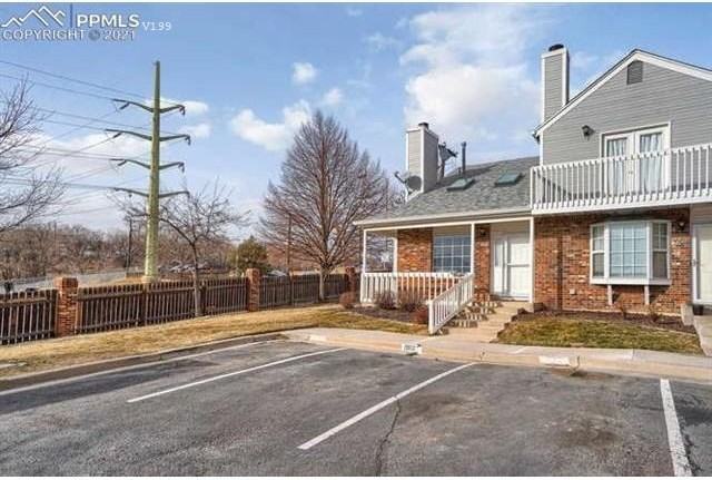 1902 Giltshire Dr - Photo 2 of 25