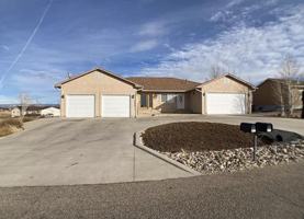 featured image of 1079 S Honeysuckle Dr