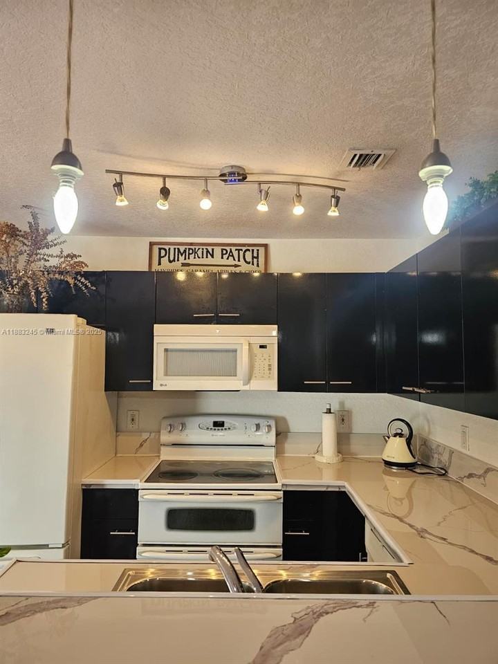 126 Hidden Court Rd #27D - Photo 4 of 13