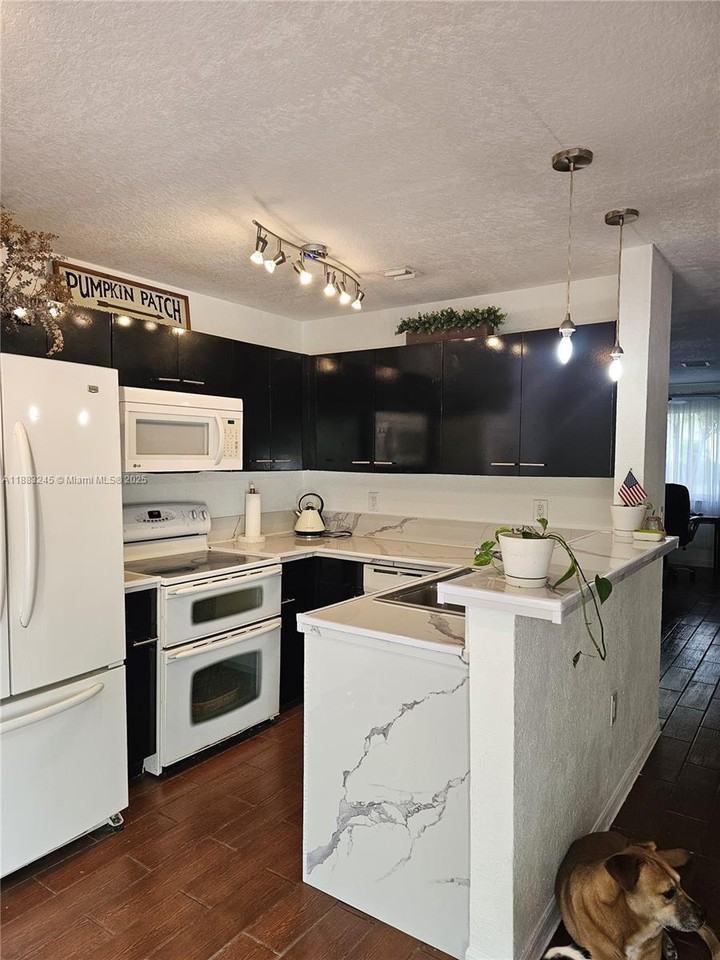 126 Hidden Court Rd #27D - Photo 5 of 13