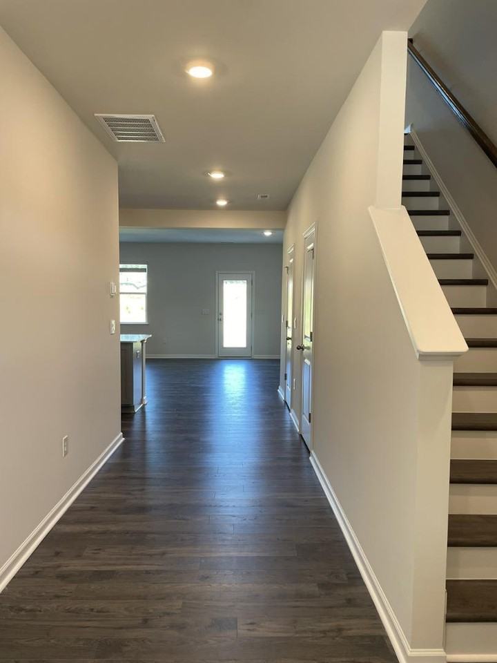 504 Resteasy Dr - Photo 3 of 29