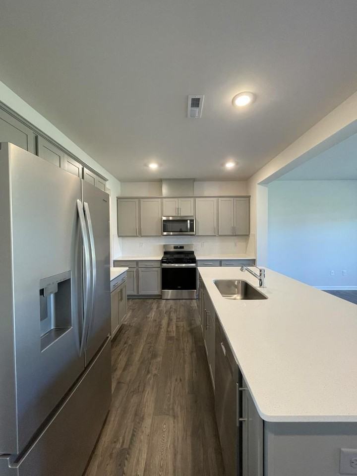 504 Resteasy Dr - Photo 7 of 29