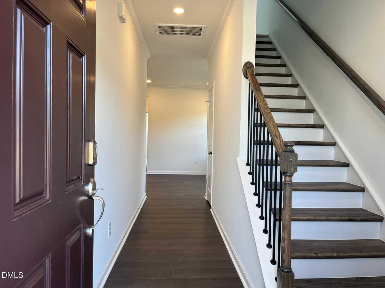 1037 1037 Red Finch Way - Photo 6 of 42