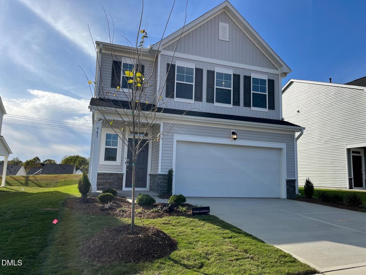 941 Glowing Star Lane - Photo 2 of 39