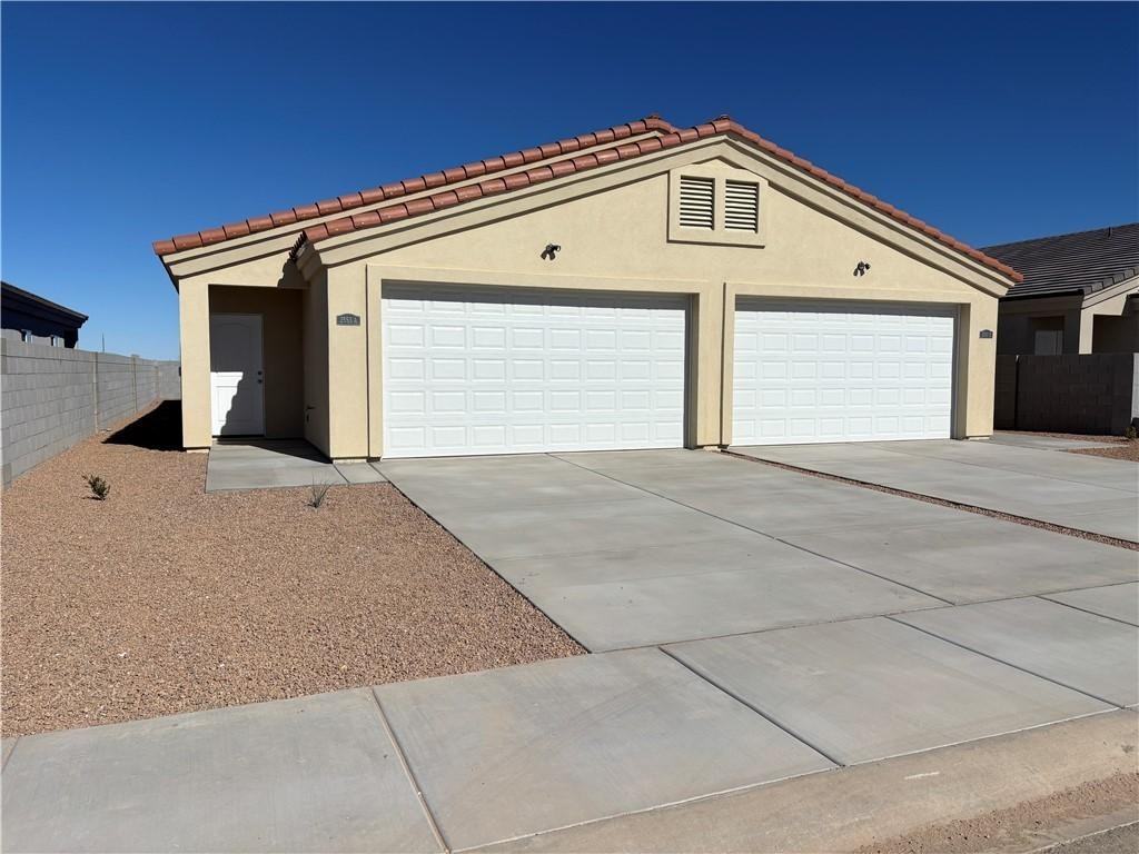 2553 Sycamore Ave - Photo 2 of 33