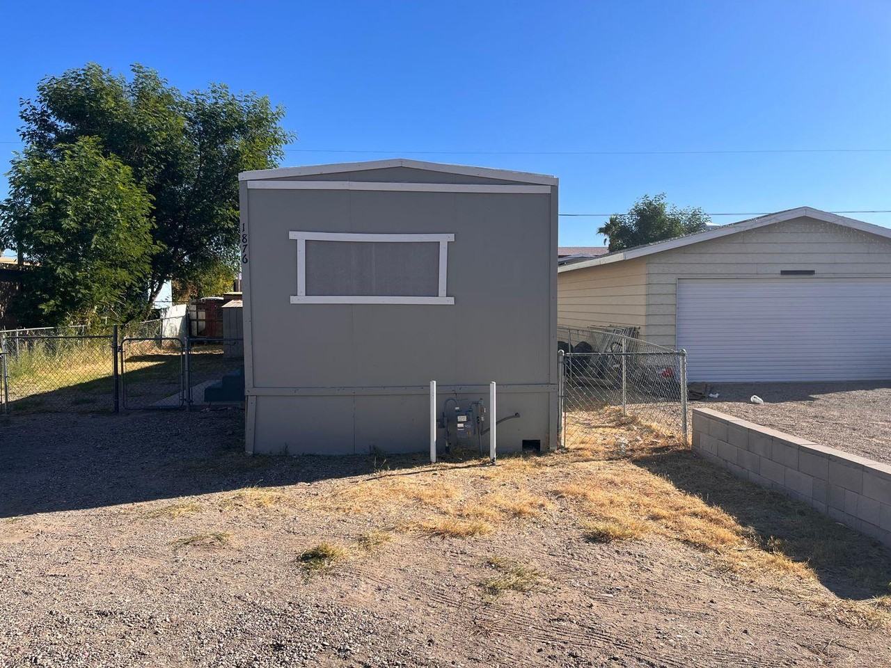 1876 Hualapai Drive - Photo 2 of 11