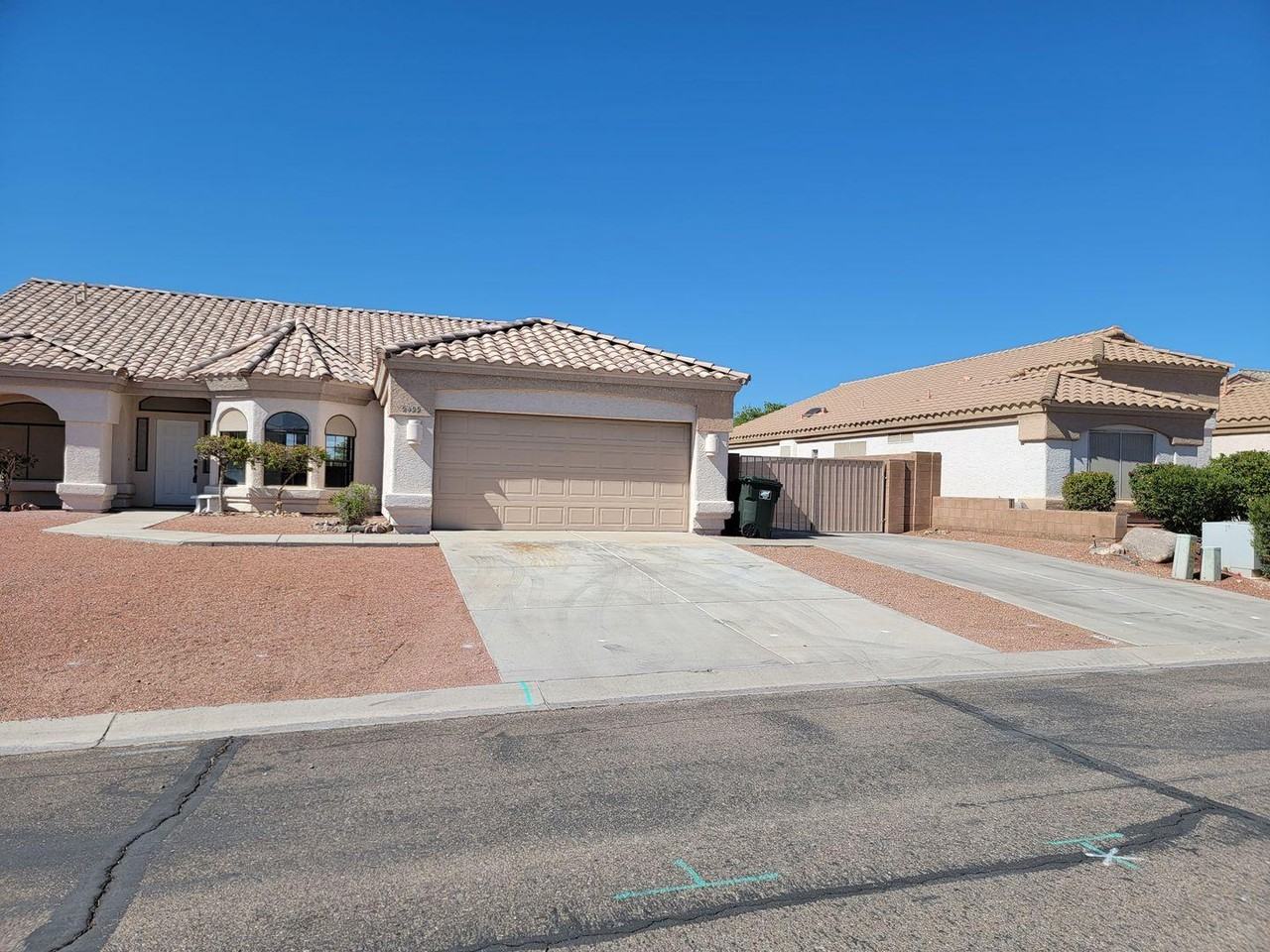 2499 Sundown Cir - Photo 3 of 22