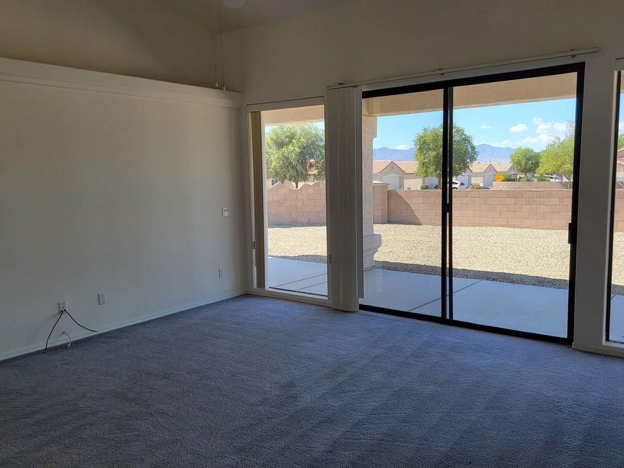 2499 Sundown Cir - Photo 4 of 22