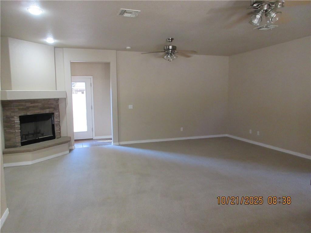 2044 Rex Allen Dr - Photo 2 of 14