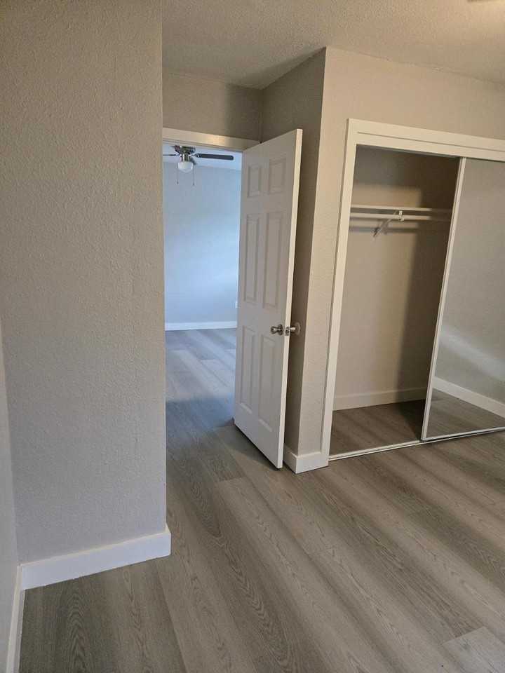 1036 North Sutter Street #1 - Photo 4 of 5