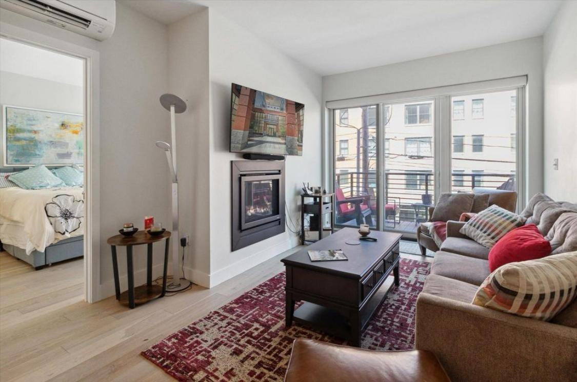 383 Commercial St #413 - Photo 3 of 12