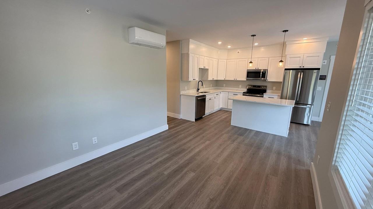 8 Normand Ct #101 - Photo 5 of 26