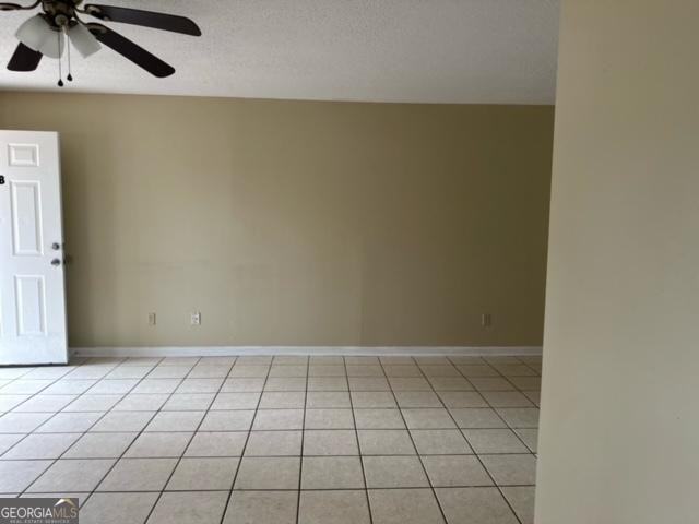 323 Carriage Ln #B - Photo 3 of 21