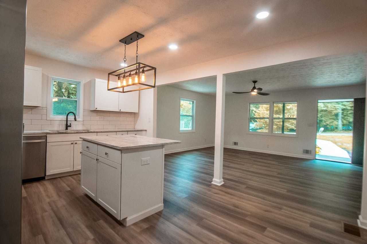 11332 Bells Ferry Rd - Photo 5 of 11