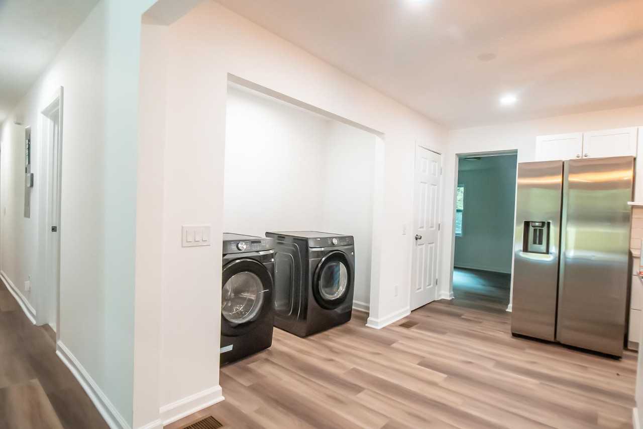 11332 Bells Ferry Rd - Photo 6 of 11