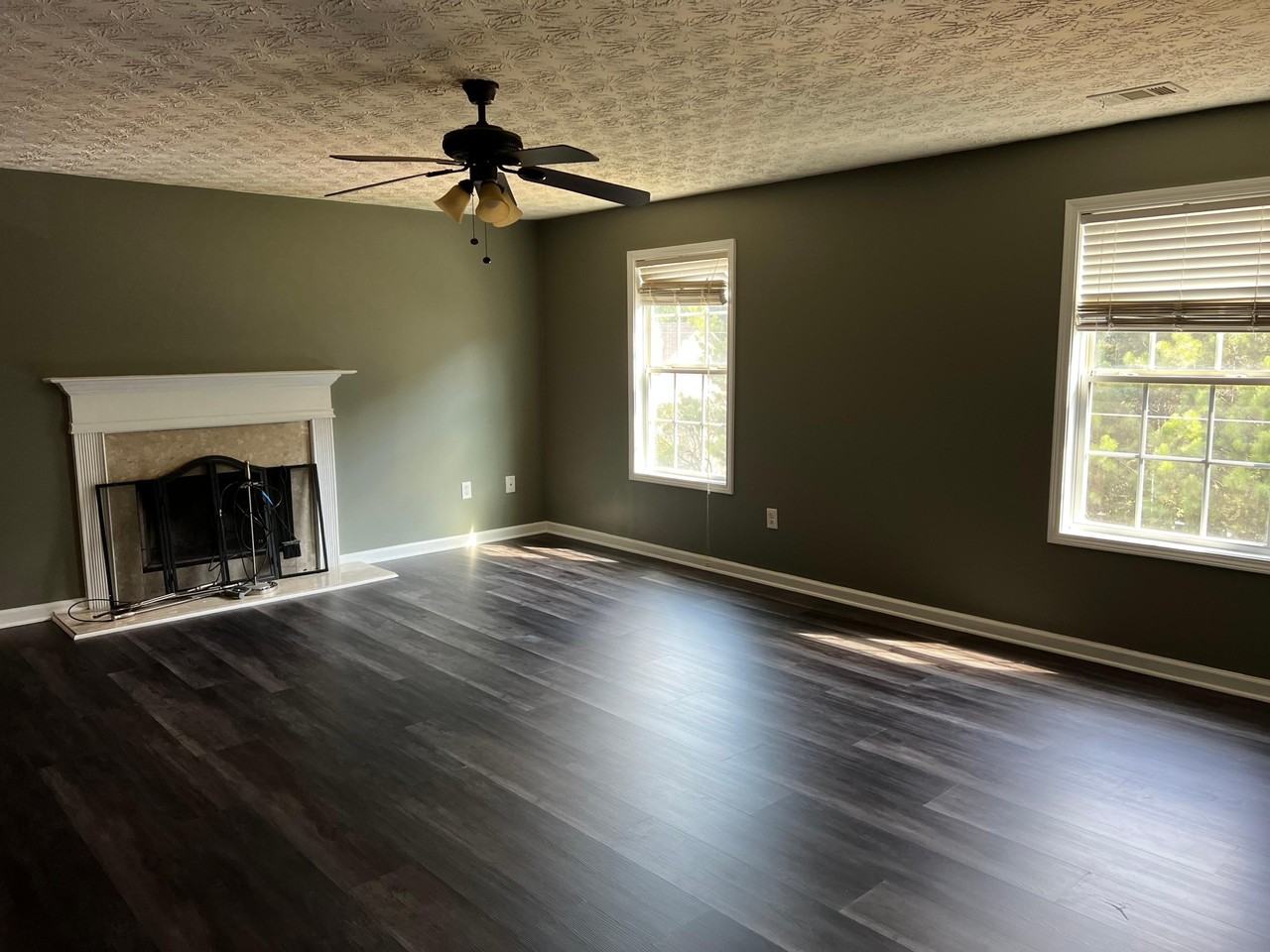 65 Sampson Ct - Photo 2 of 26